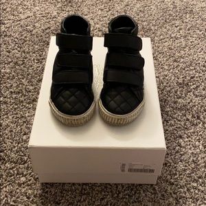 Burberry Quilted hightop Black size 25.